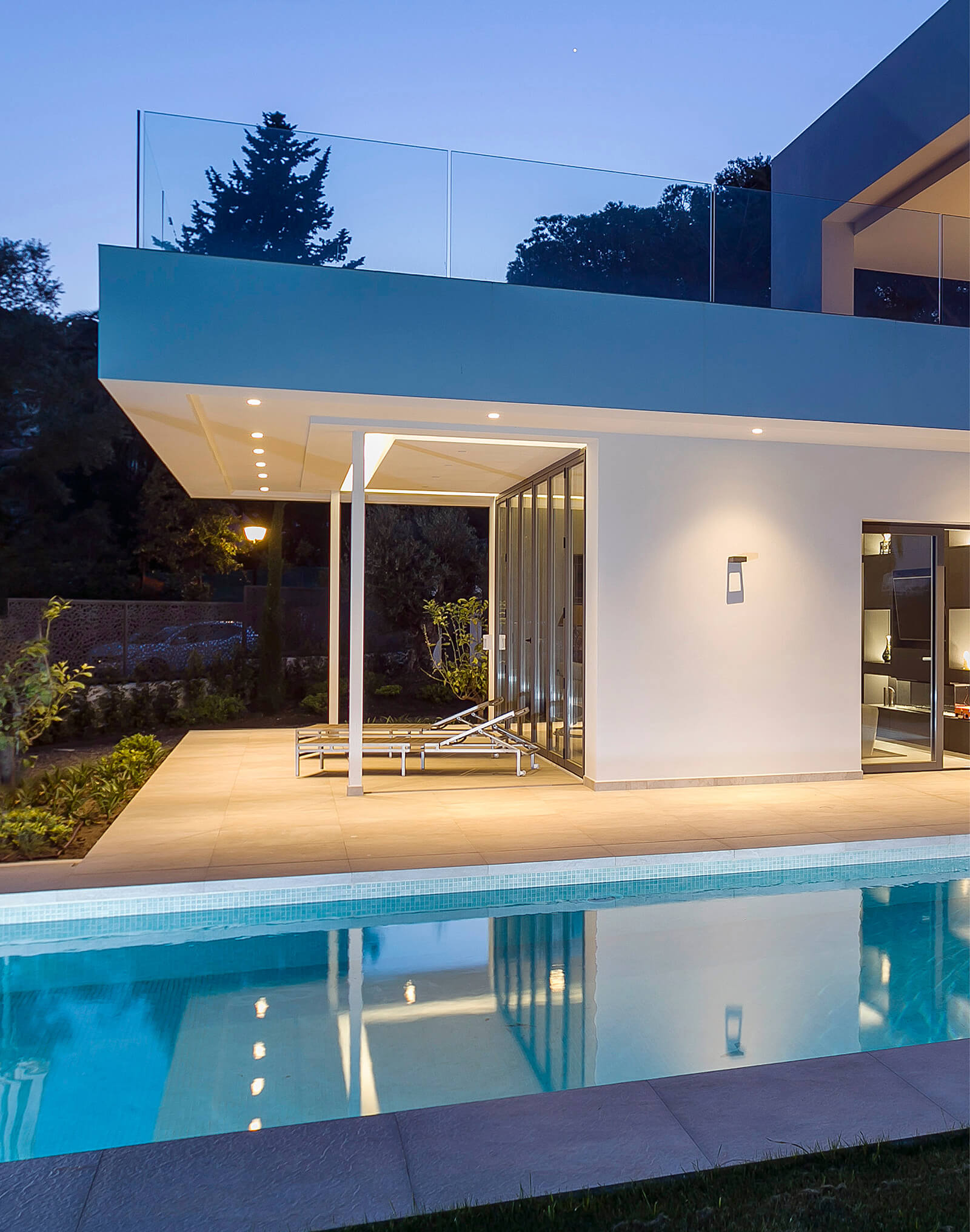Luxurious New Build Villa pool