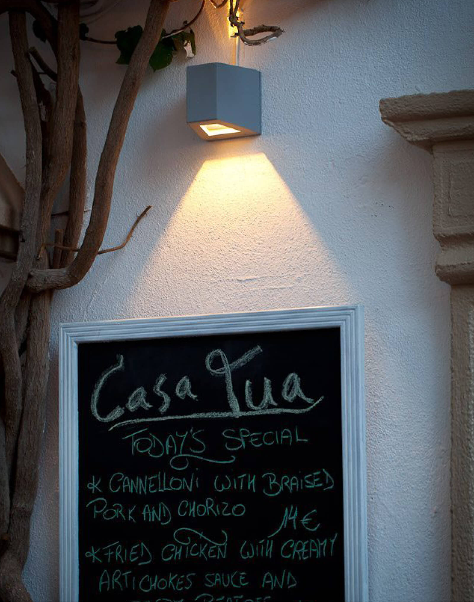 Casa Tua Restaurant menu board