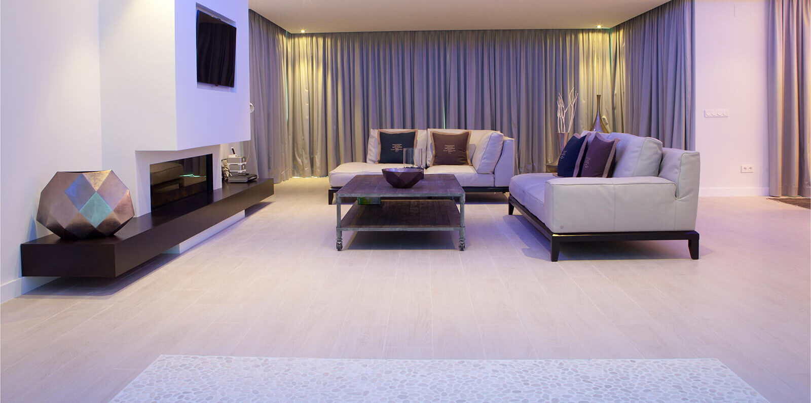 Bachelor Dream Villa living room