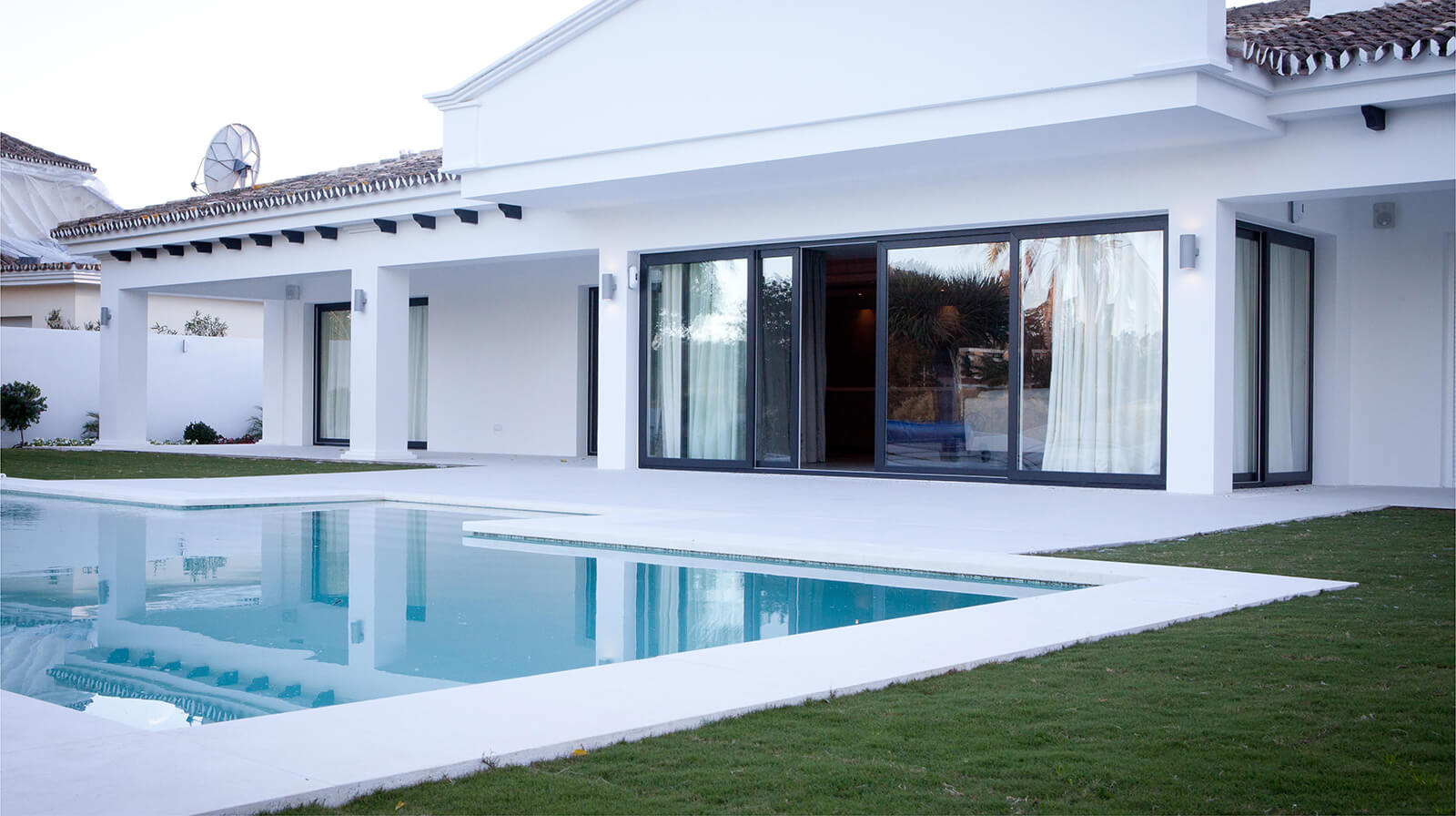 Bachelor Dream Villa pool terrace