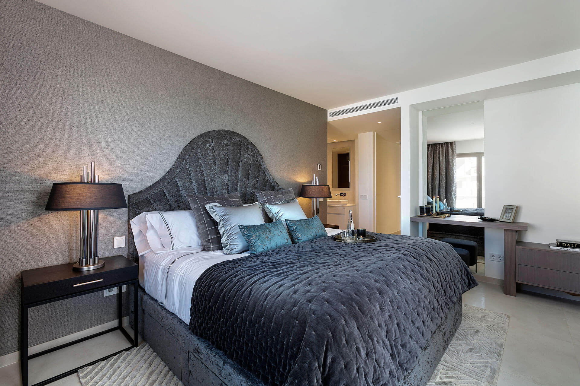 Luxury_bedroom